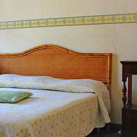 Locazione Turistica Eleonora Vista Mare トロペーア
